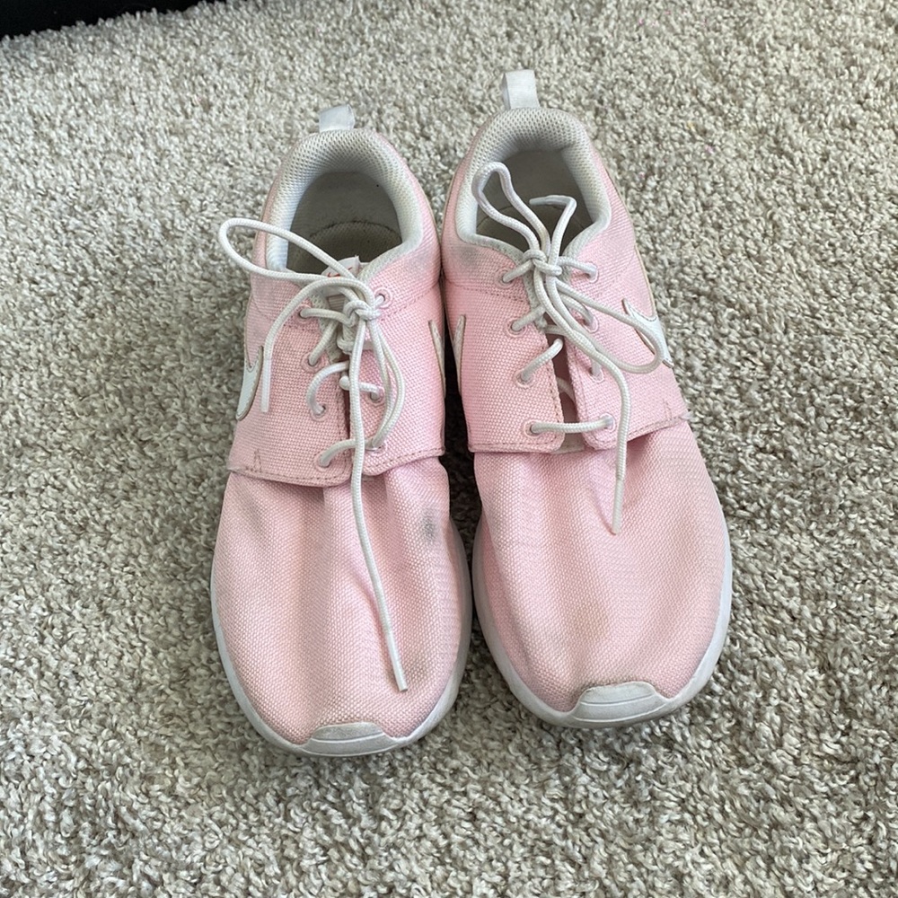 Pink Nike Roche - Picture 2 of 6